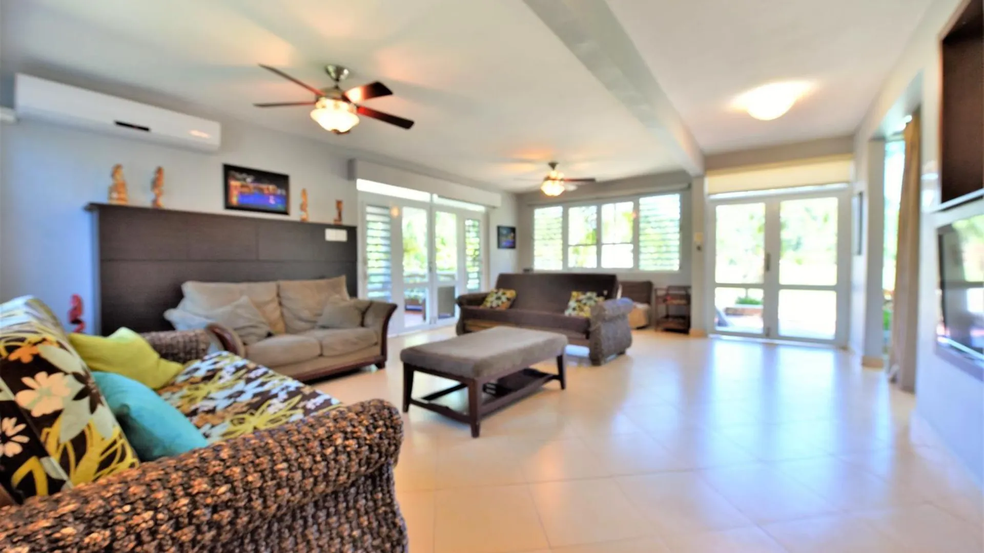 Vacay Villa Sleeps 35 Isabela