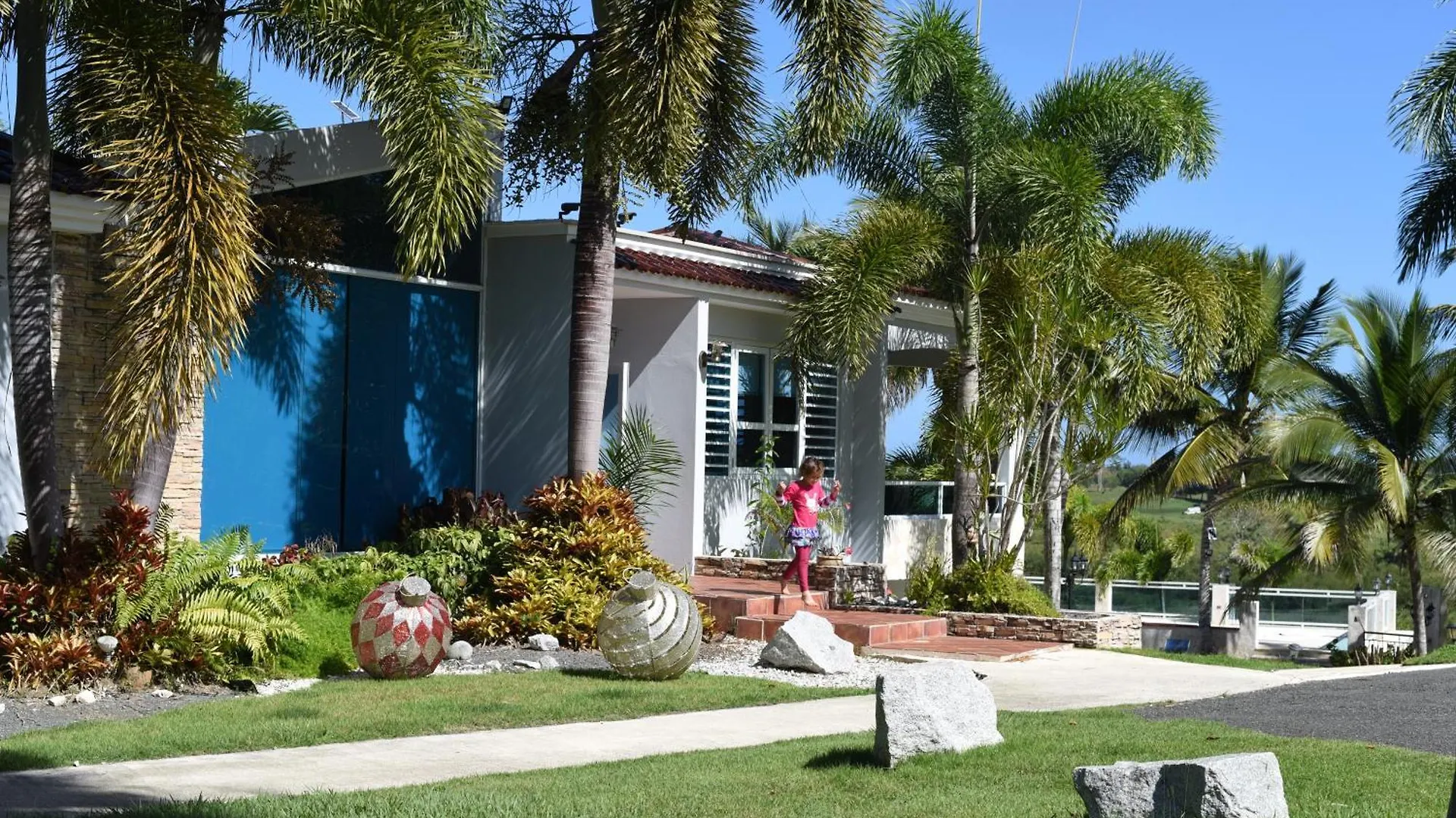 Vacay Villa Sleeps 35 Isabela